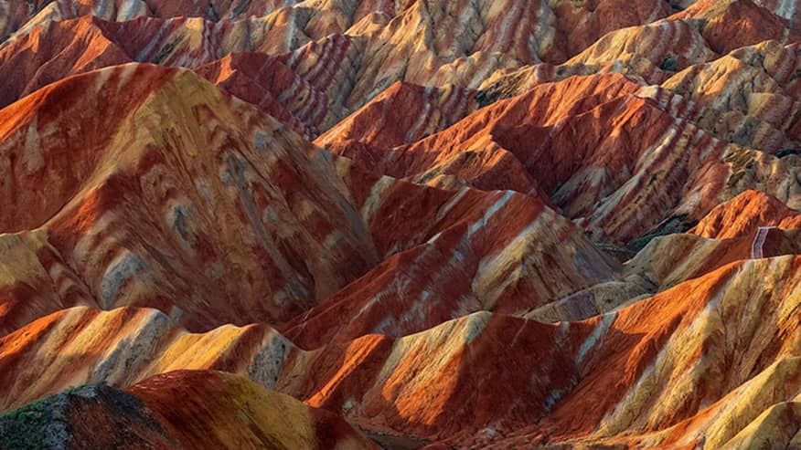 Northwest China Grand Loop: Azure Lakes, Magic Dunes & Ancient Marvels