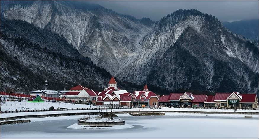 Xiling Snow Mountain Pass